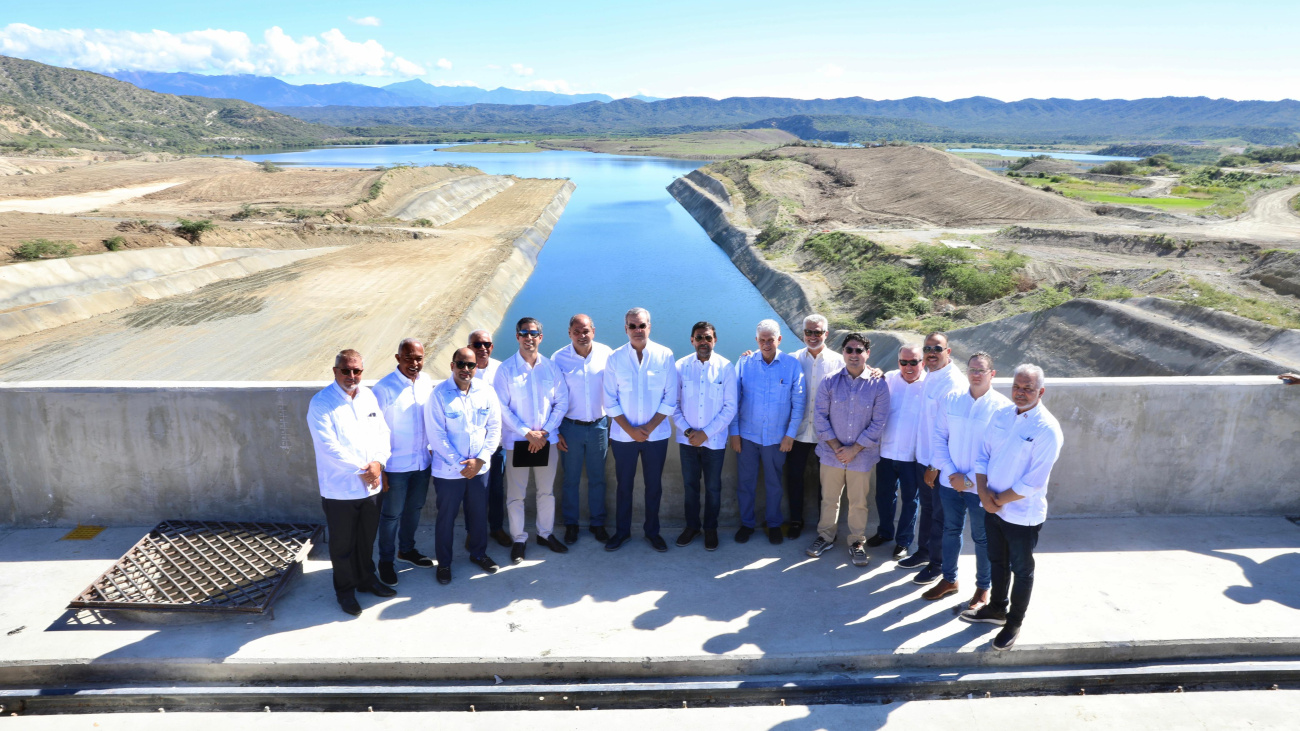 Presidente Abinader inaugura embalse de la presa Monte Grande para